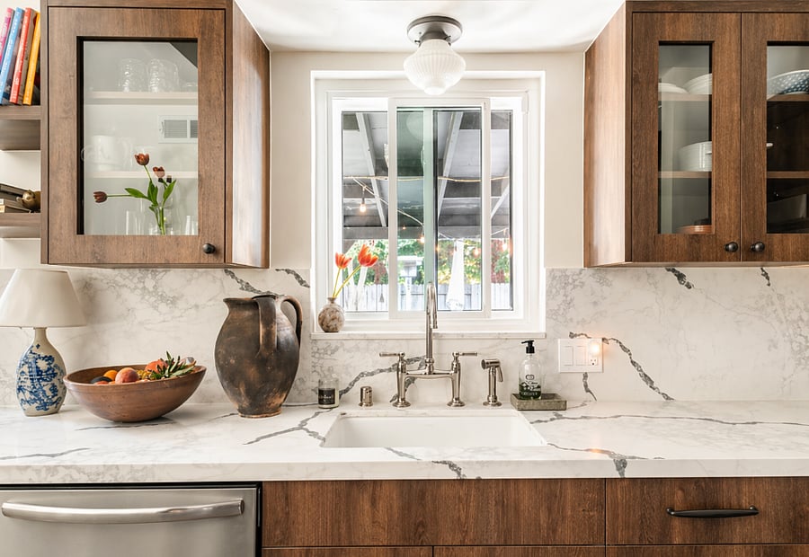 Shared Kitchen: A fully equipped kitchen with modern finishes and plenty of space to cook, prep, or unwind. Clean, functional, and stocked for everyday living
