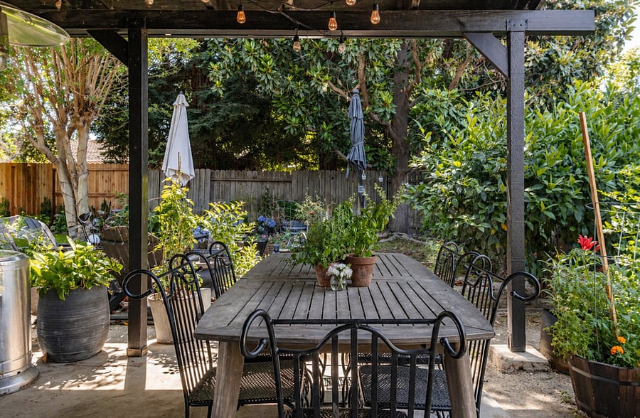 Garden: A peaceful outdoor space to enjoy fresh air, unwind, or start your morning slowly in a quiet neighborhood setting