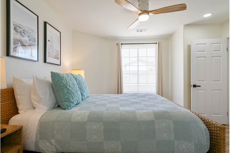 Second Bedroom - Queen Bed