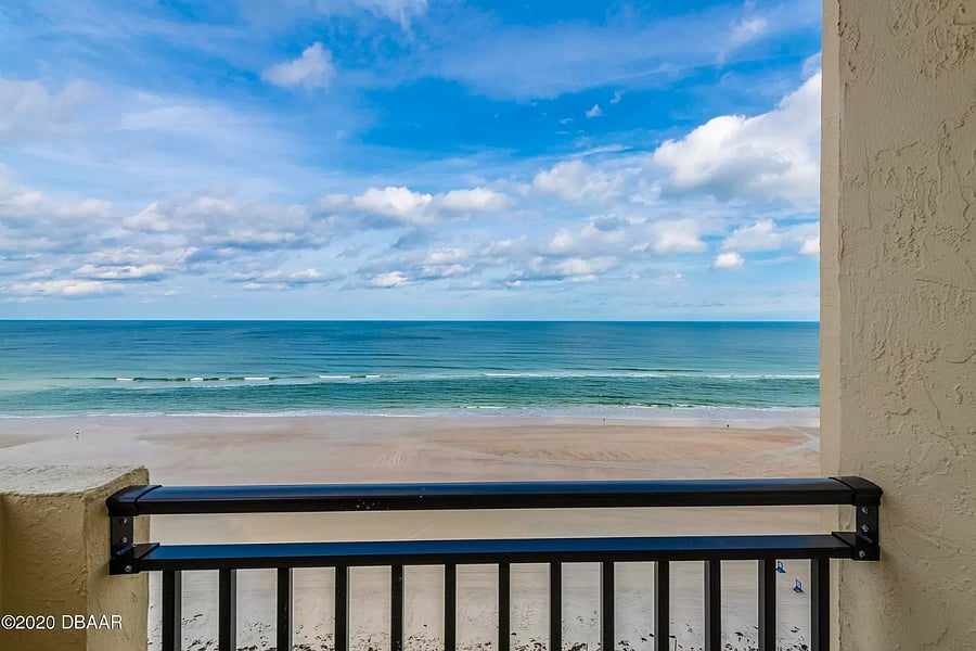 The view of the waves from the balcony
