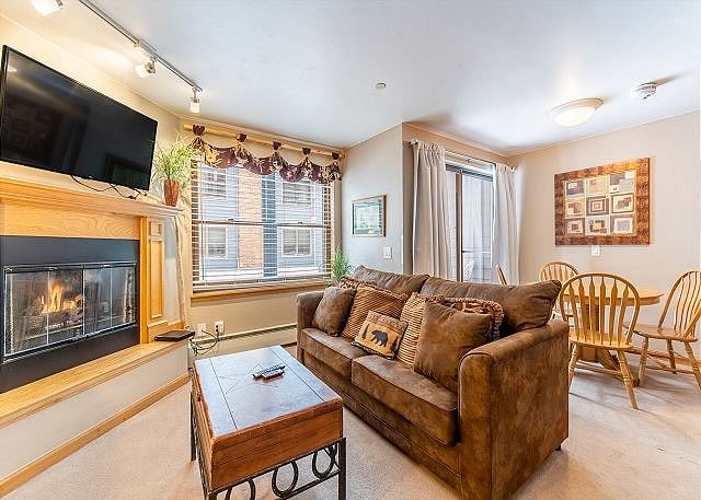 Furnished Finder property 866103_1 photo 9