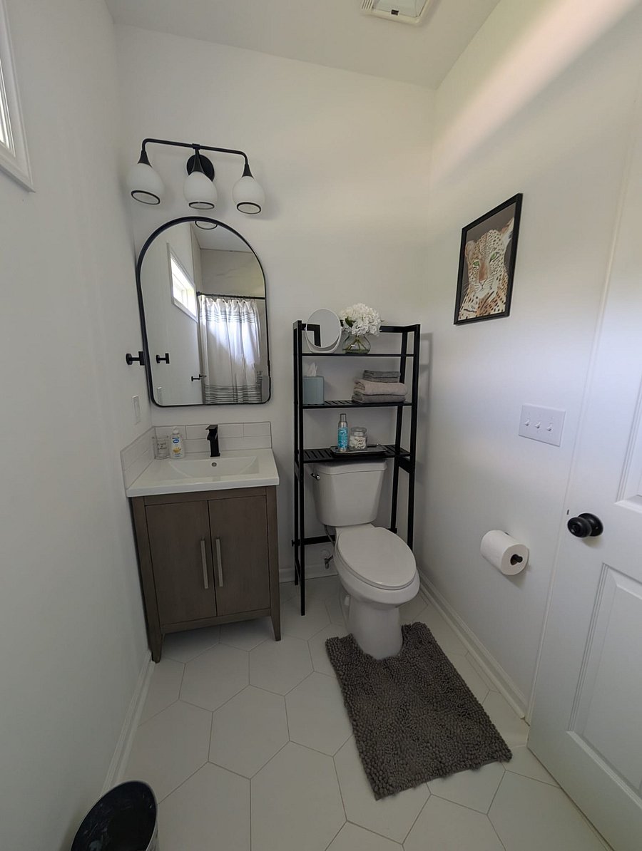 Main Bathroom