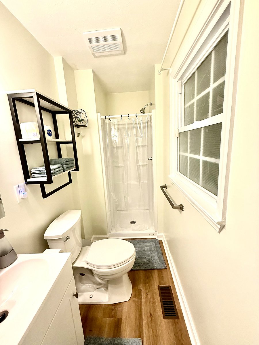 Room 3 Bathroom