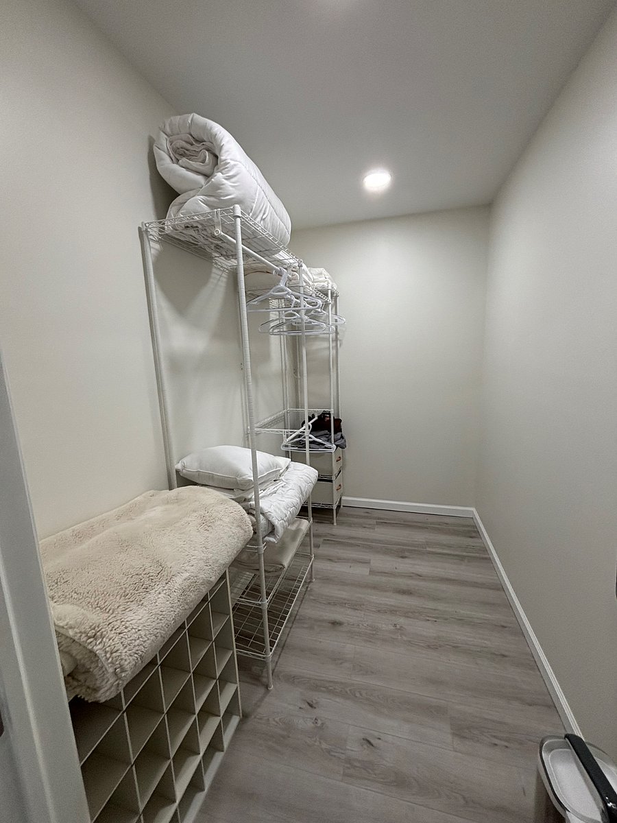 Unit 1 - Walk in closet