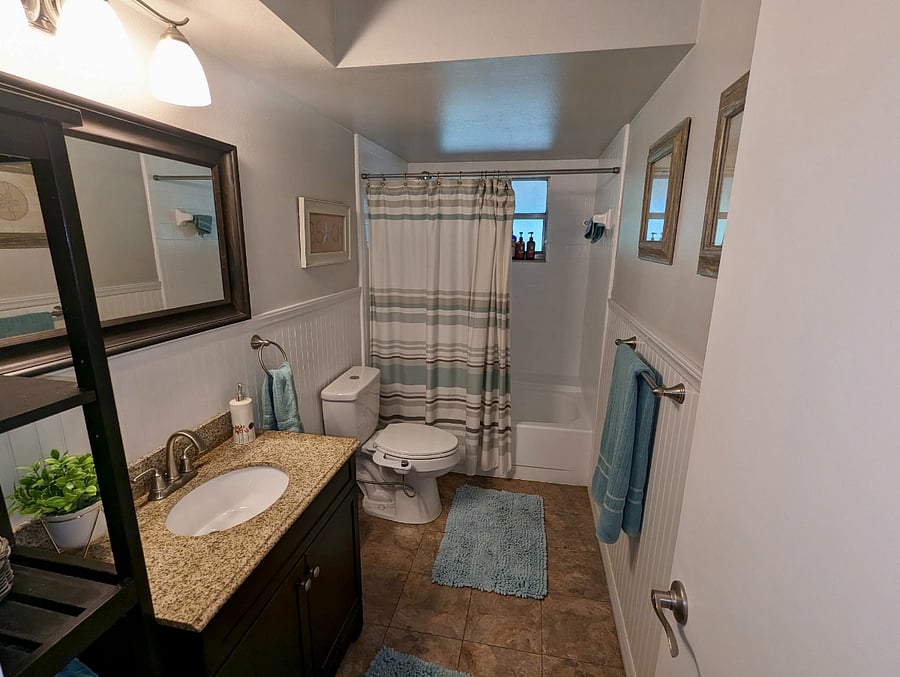 2nd Bathroom
