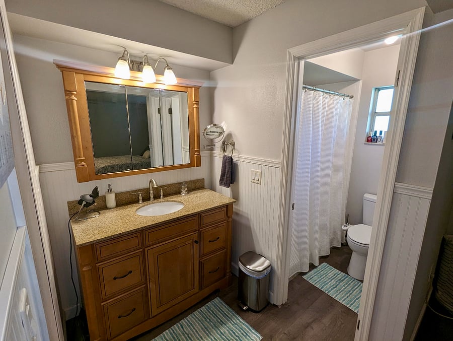 Main Bathroom