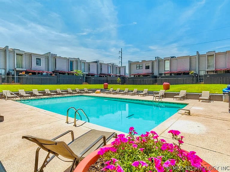 Furnished Finder property 866505_1 photo 22
