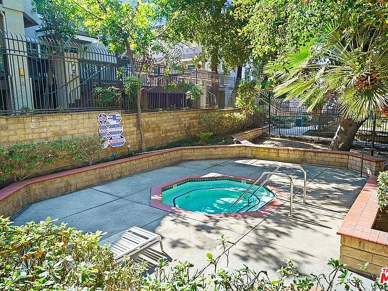 Furnished Finder property 866575_1 photo 10