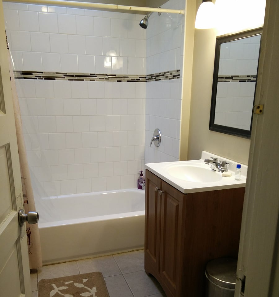 Typical American Bathroom on 2nd floor.