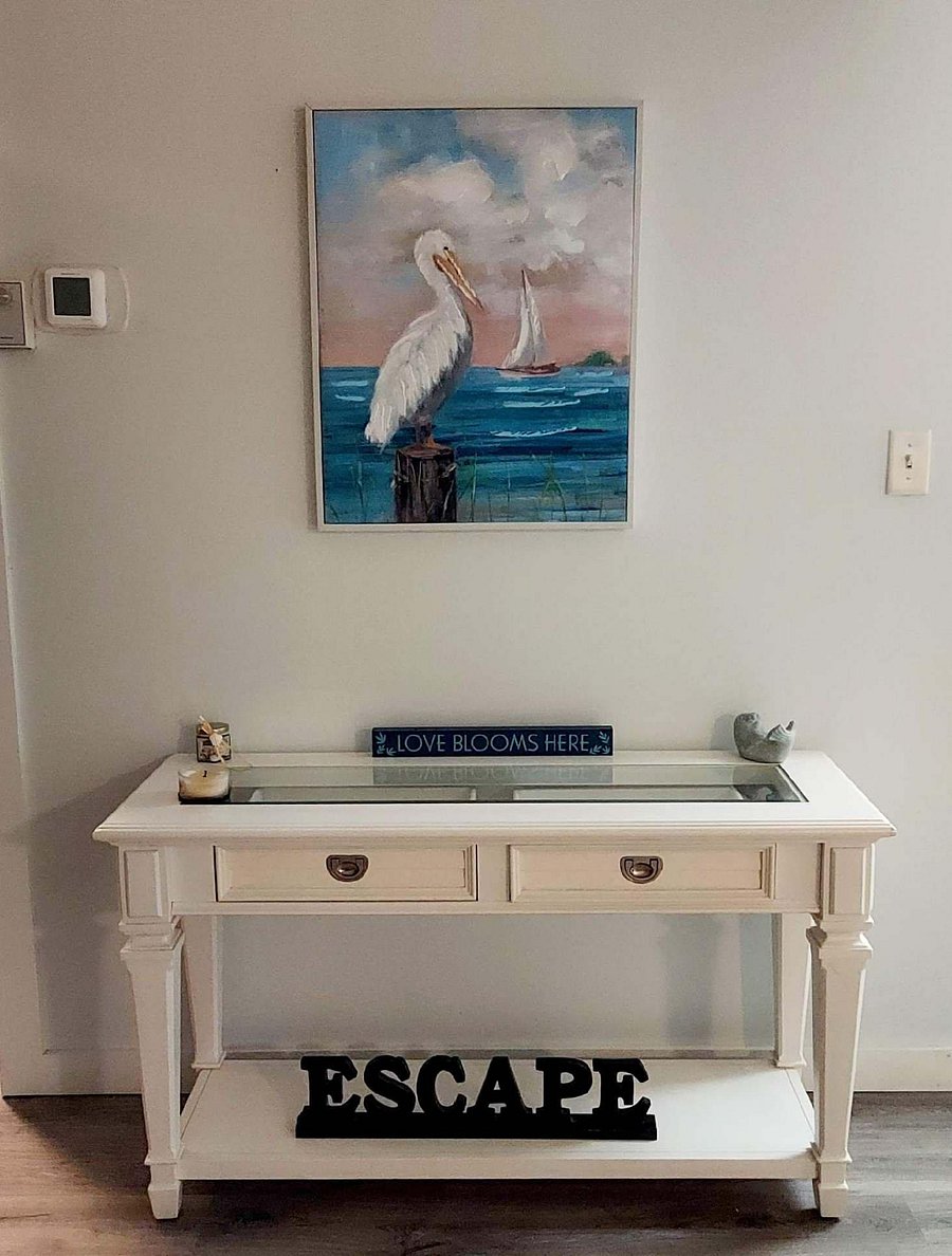 Table between kitchen and living room.