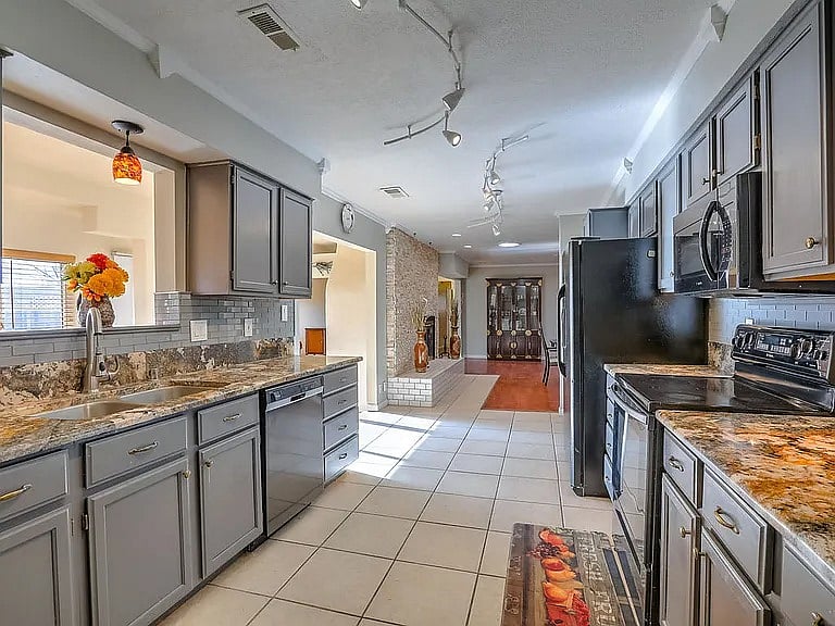 Furnished Finder property 866737_1 photo 13