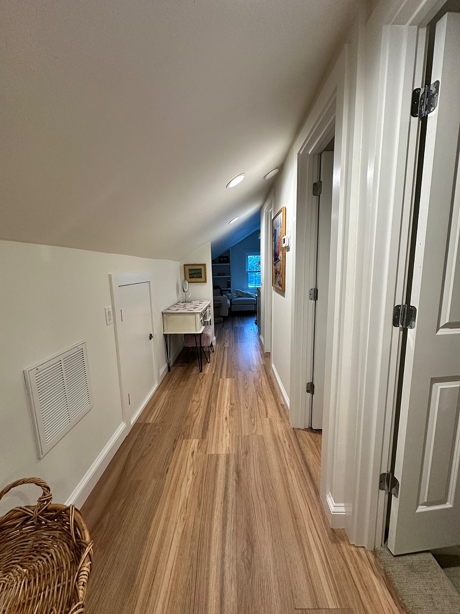 Vanity/desk in hallway