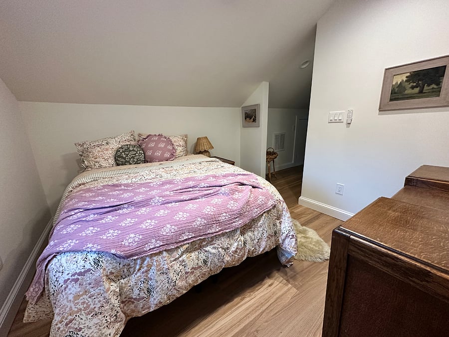 Queen bed