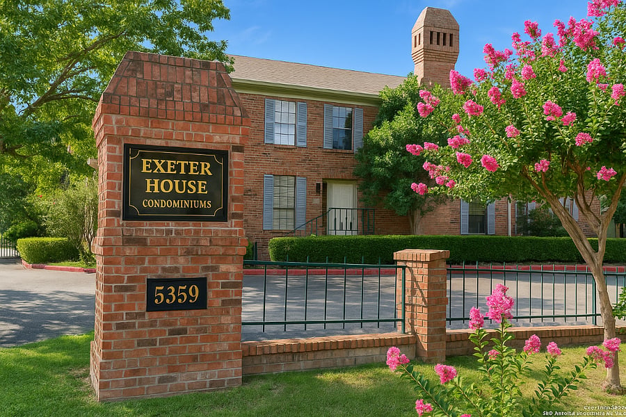 Location Perks
Just minutes from Methodist, Baptist, University Hospital
Easy access to Loop 410 & I-10
15 mins to downtown San Antonio, Pearl District & River Walk
Walking distance to bus routes, restaurants & shops