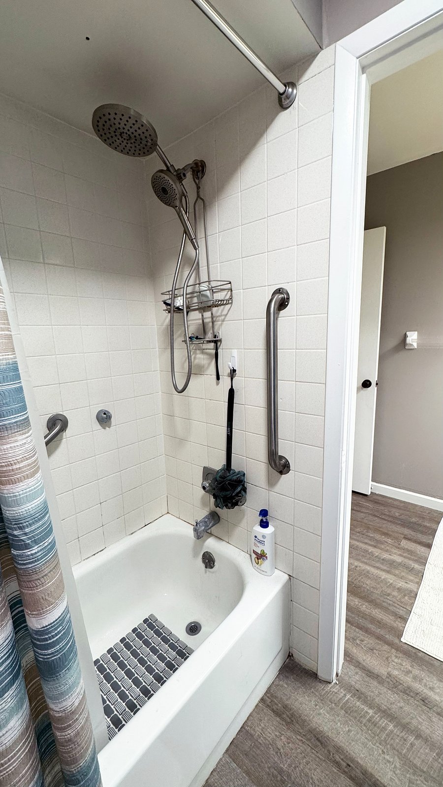 upstairs bathroom and shower
