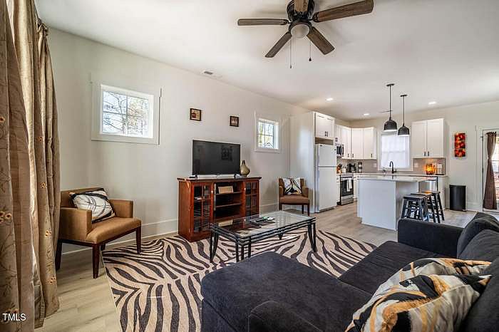 Furnished Finder property 867101_1 photo 3