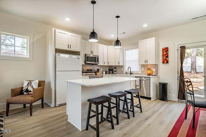 Furnished Finder property 867101_1 photo 6