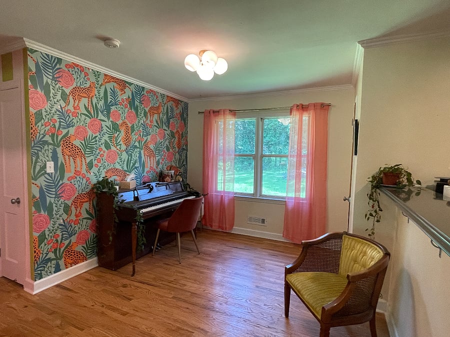Sunroom / piano space