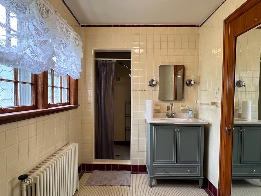 Full bathroom. Shared.