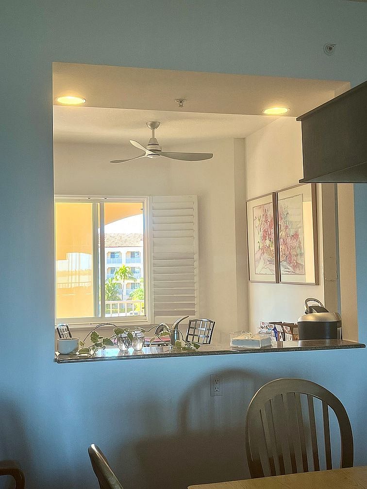 Full kitchen