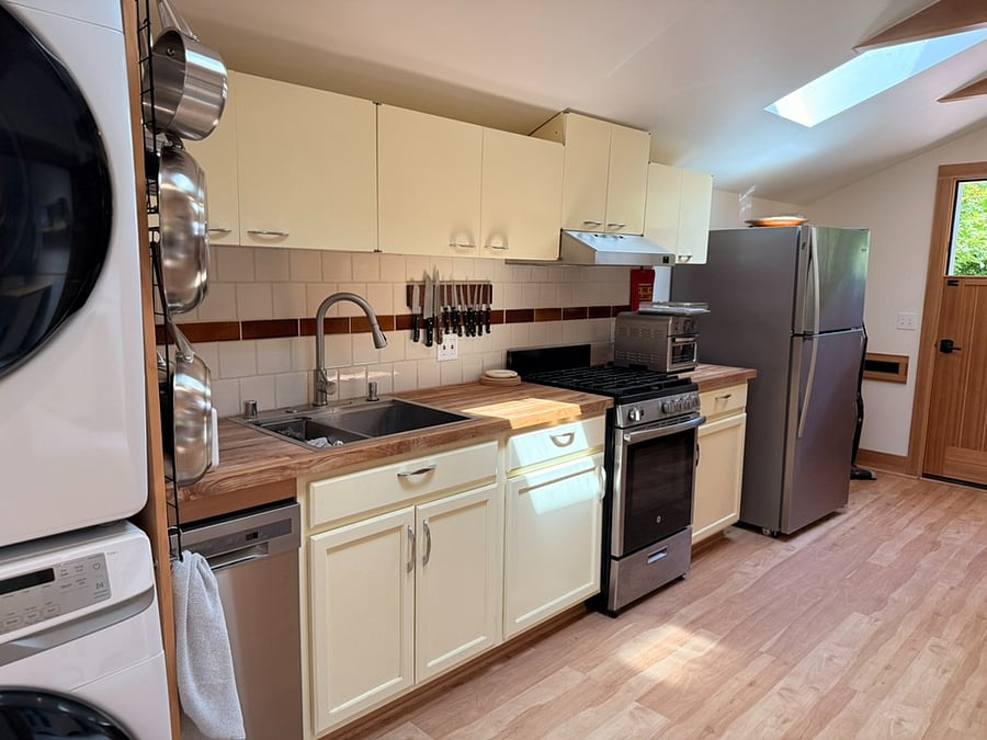 Furnished Finder property 867725_1 photo 29