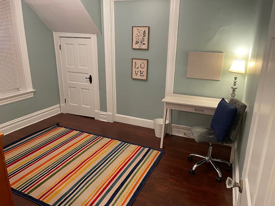 2nd bedroom ideal for office use or yoga/exercise space.