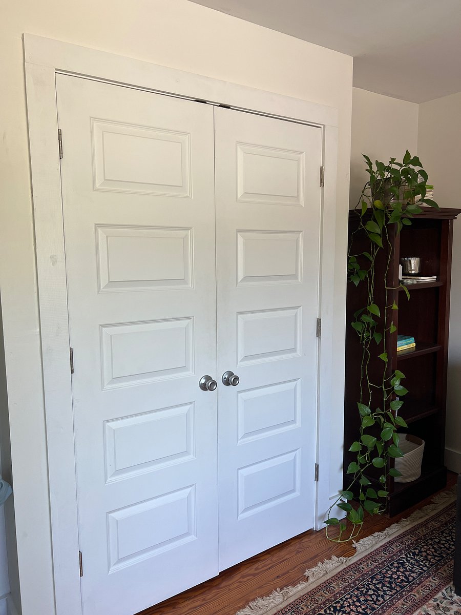 Closet in second bedroom