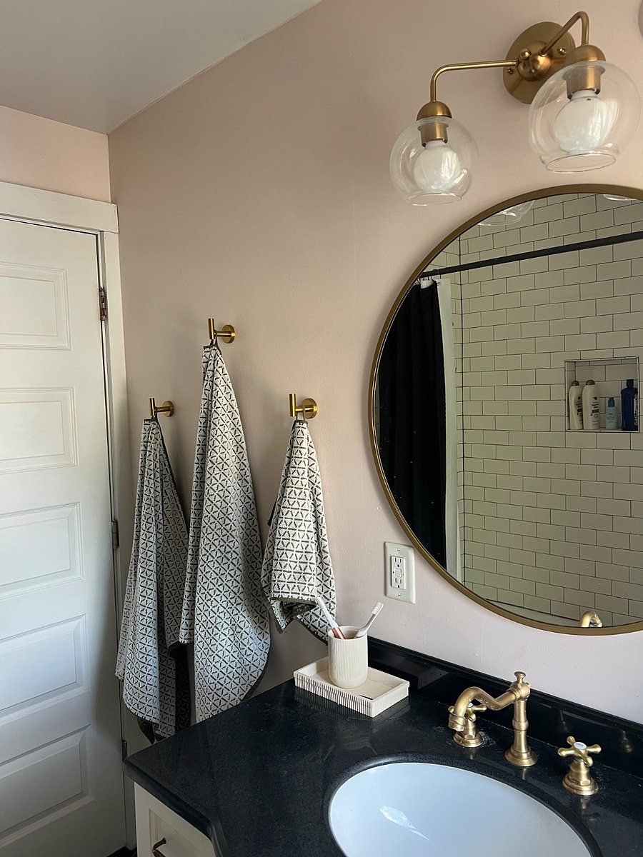 Upstairs bathroom