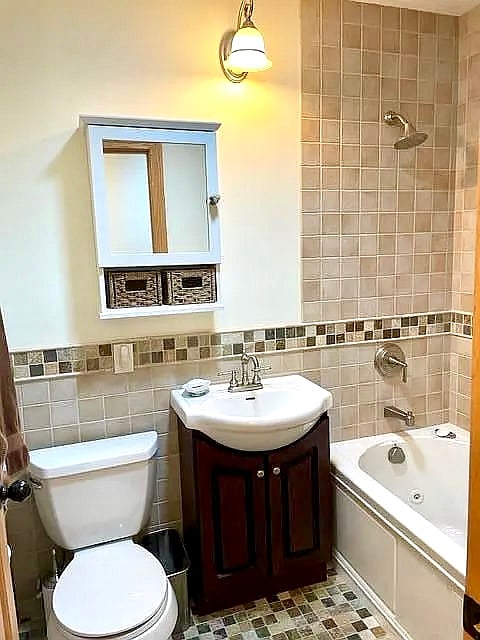 Furnished Finder property 868010_1 photo 24