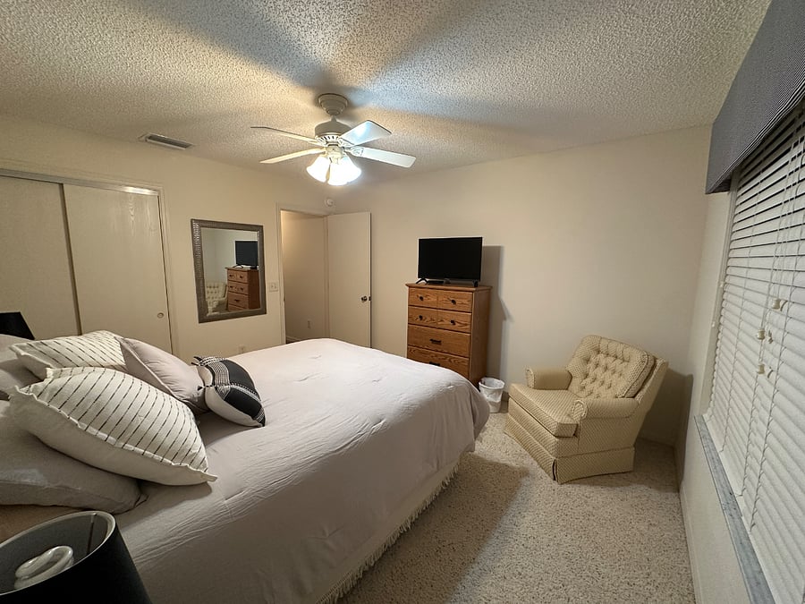 Second bedroom