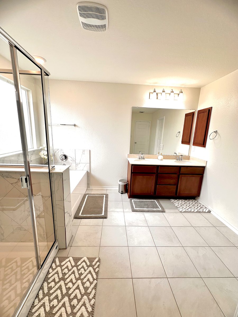 Furnished Finder property 868029_1 photo 16