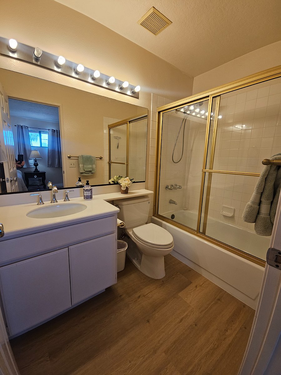 Ensuite bathroom