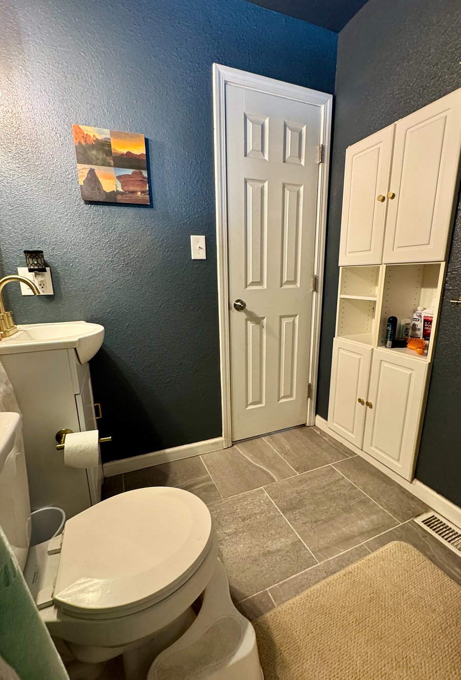 Built-in storage in the bathroom