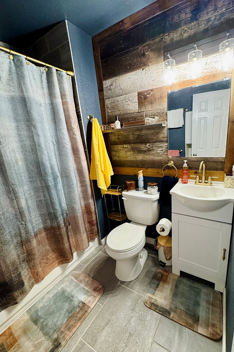 Full bathroom