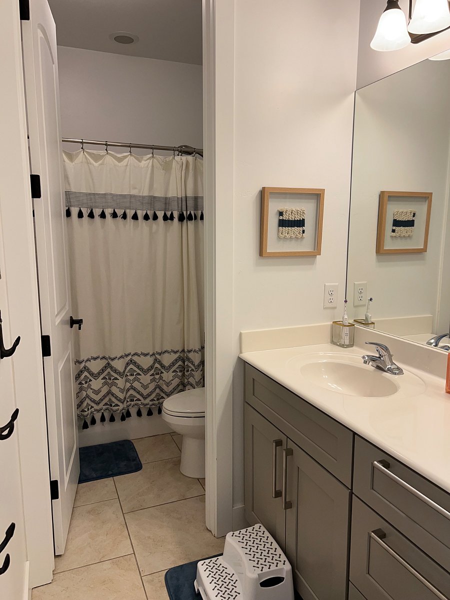 Upstairs Bathroom