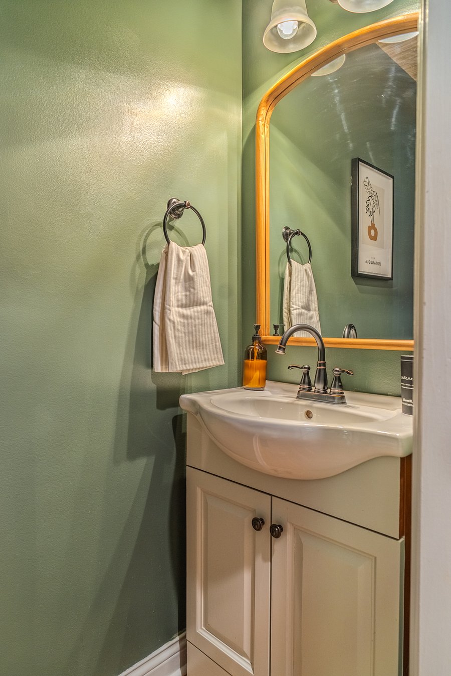Furnished Finder property 868106_1 photo 27