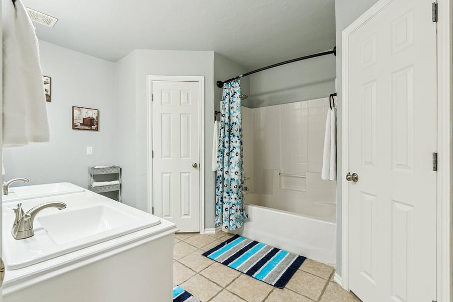 Furnished Finder property 868160_1 photo 33