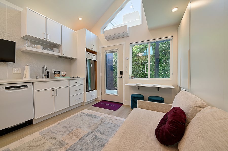 Furnished Finder property 868161_1 photo 2