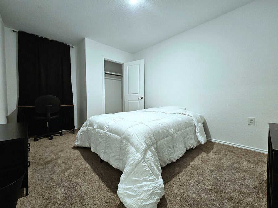 Furnished Finder property 868163_1 photo 8