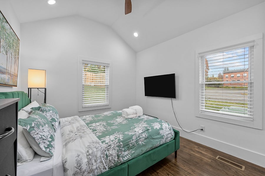 Furnished Finder property 868215_1 photo 17