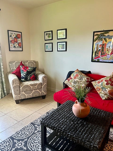 The living room is light and colorful.