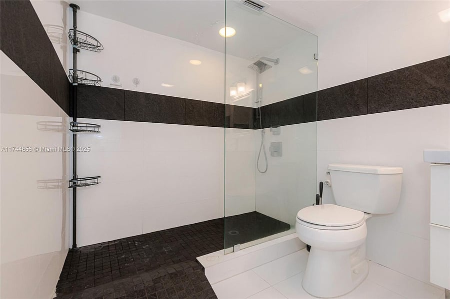 Furnished Finder property 868387_1 photo 20