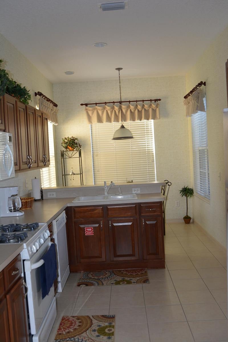 Galley kitchen fully equipped