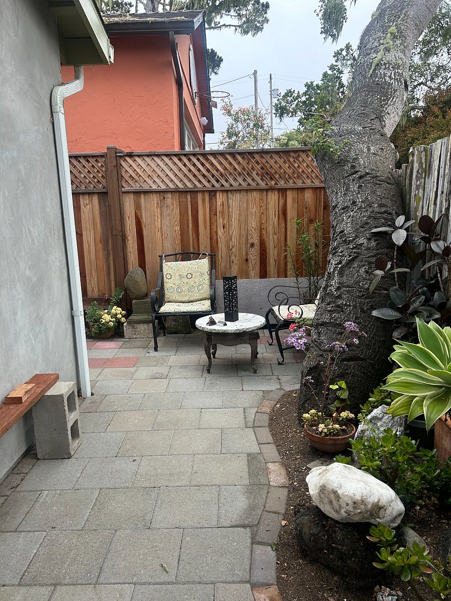 Private sitting area