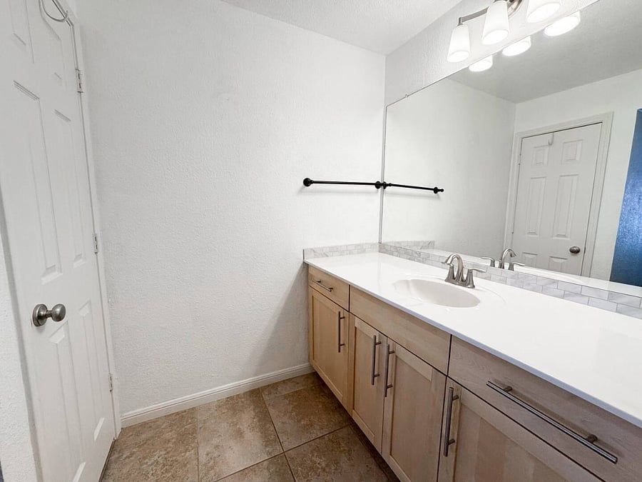 Furnished Finder property 868530_1 photo 22