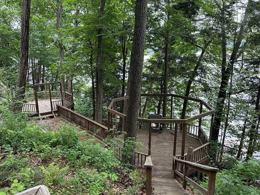 2 Private Gazebos on Lake
