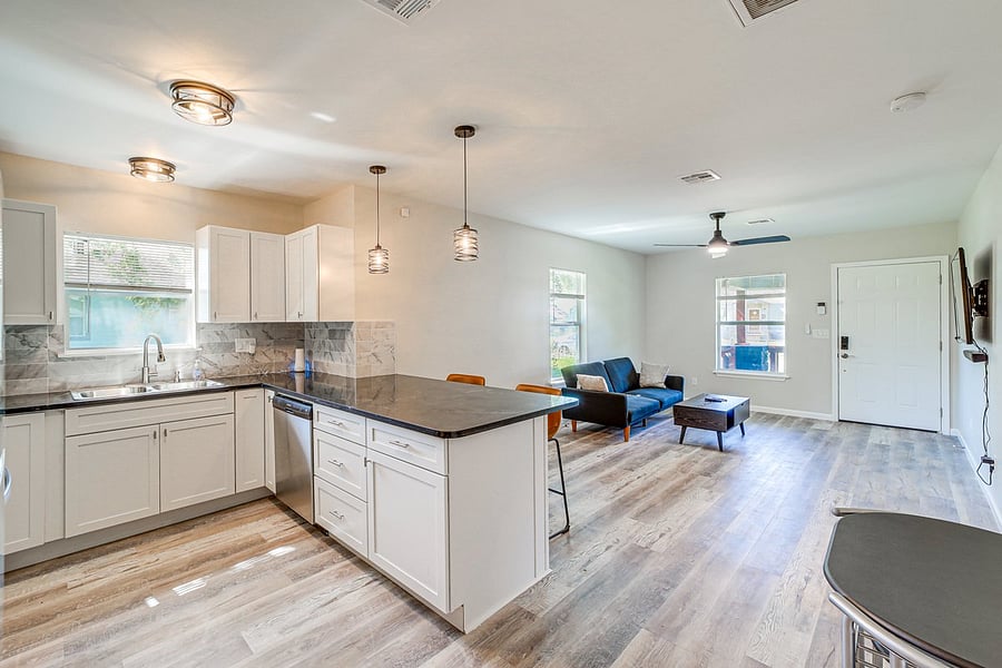 Furnished Finder property 868585_1 photo 8