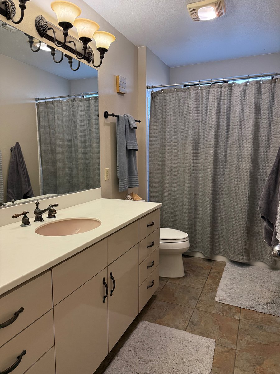 Bathroom - Shower, tub, vanity