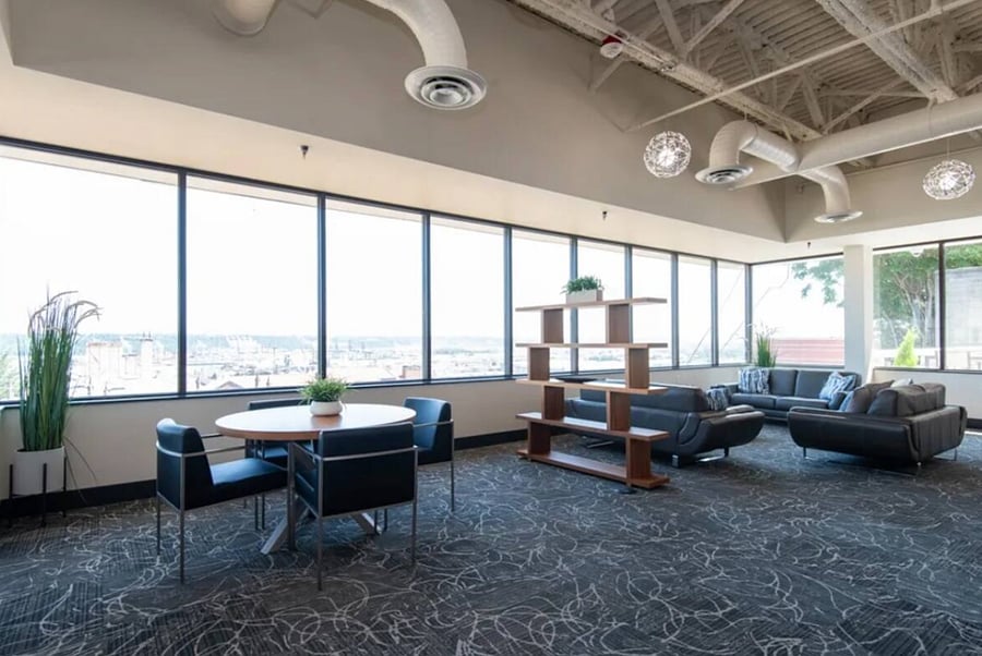 Additional workspace. Hang out in this lounge to get to know people or have private time at a desk.