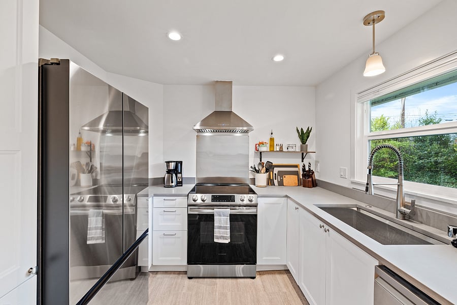 All new appliances, including an induction range.